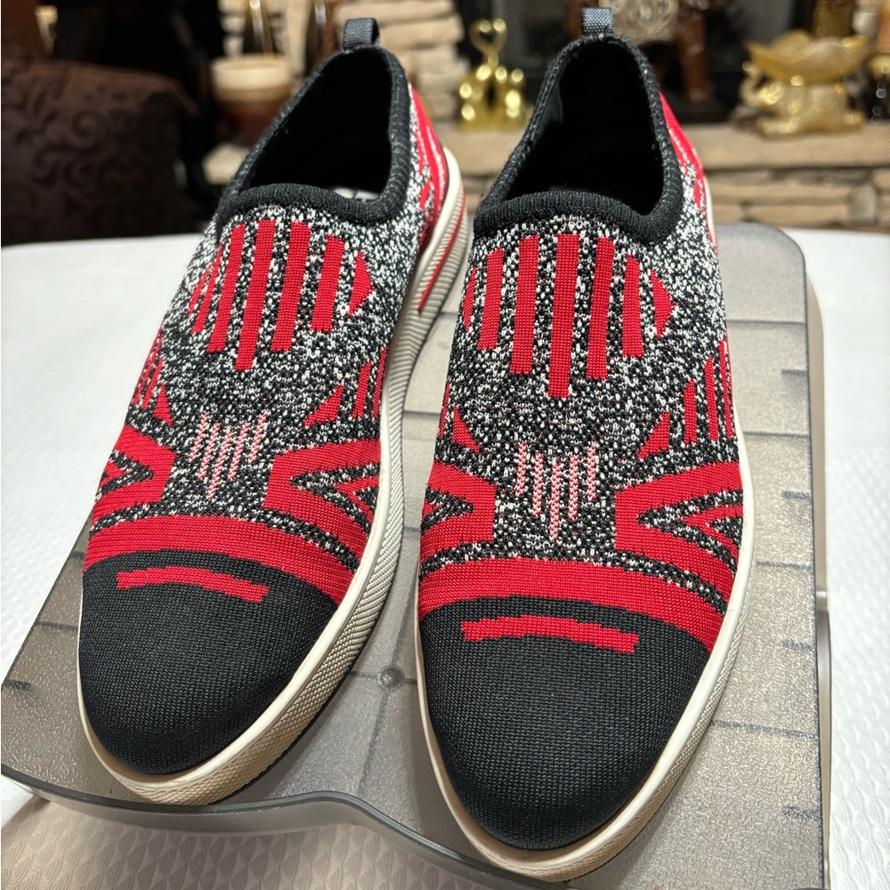 Prada shoes - Picture 4 of 16